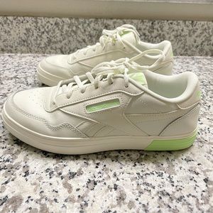Reebok size 10 sneakers